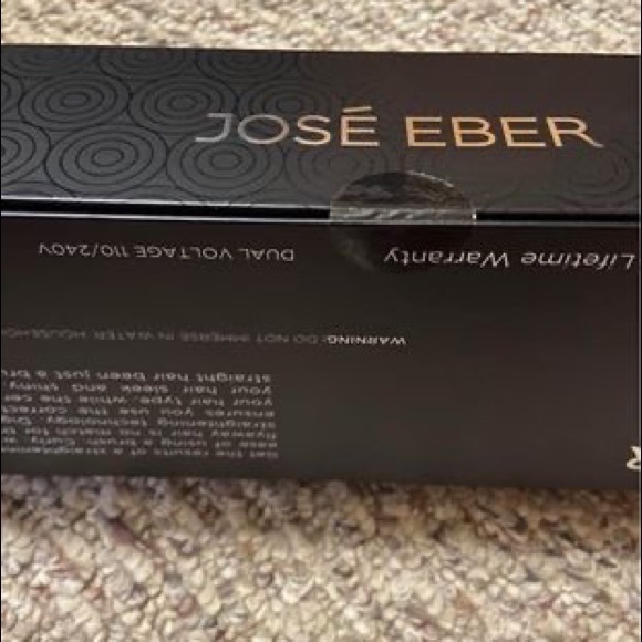 Straightening Brush - Picture 2 of 2